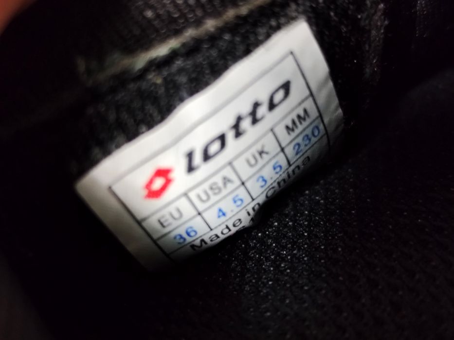 Sapatilhas de Futsal Lotto Zhero Gravity (Tam.36)