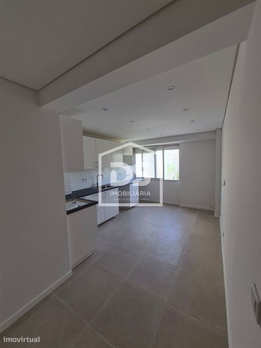 Apartamento T3 Arrendamento em Odivelas,Odivelas