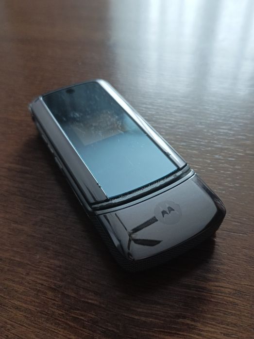 Акція до 20 лютого!  550 грн Motorola KRZR K1