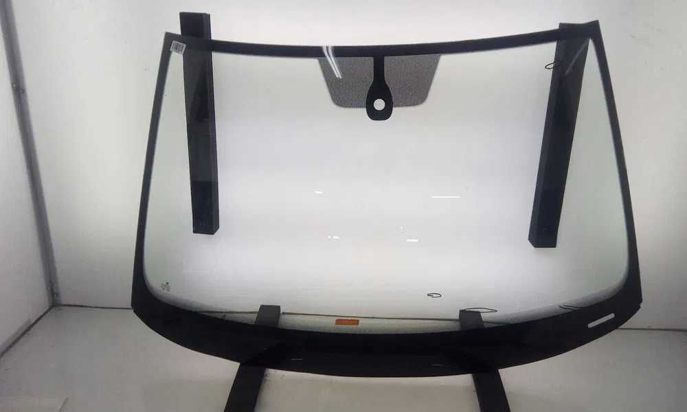 Szyba samochodowa przednia czołowa używana SKODA DOWÓZ