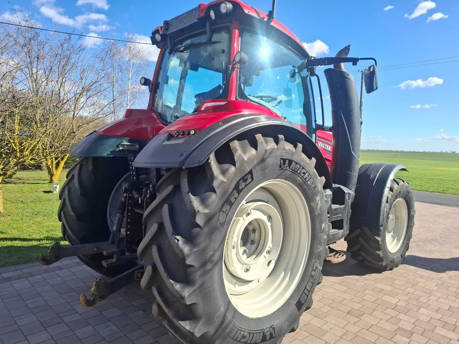 valtra t 194 versu