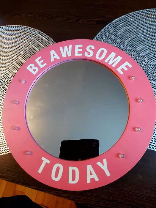 Lusterko z podświetleniem