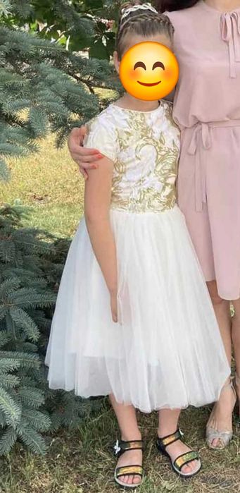 Красиве плаття для дівчинки. 140р