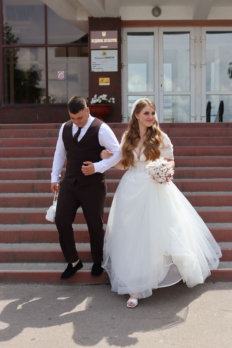 Продам свою весільну сукню