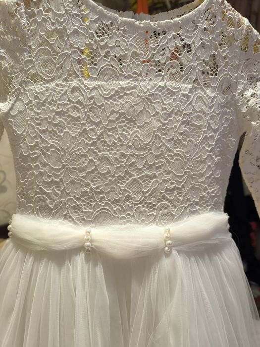 Белое платье на девочку