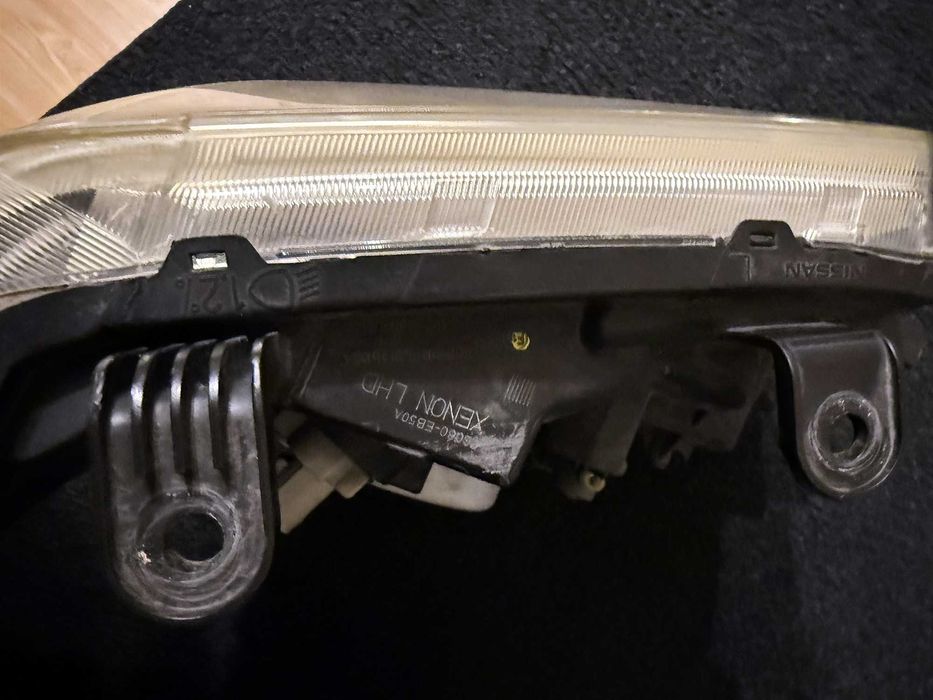 Reflektor Nissan Pathfinder R51 Xenon