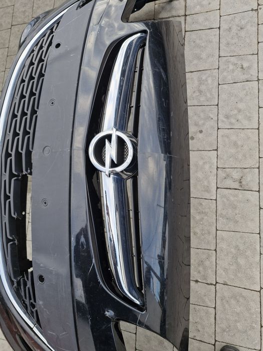 Бампер передній Opel Astra J 2012-2015 рестайл