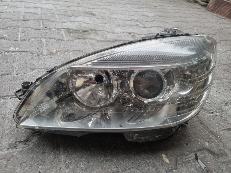 Przednia lewa lampa c 204 lampa mercedes 204 europa oryginal