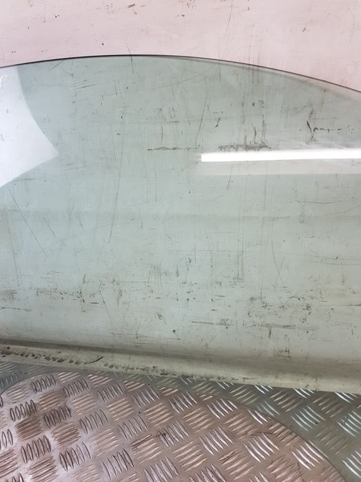 Szyba Drzwi Prawa Przód Opel Tigra B Cabrio 06R-