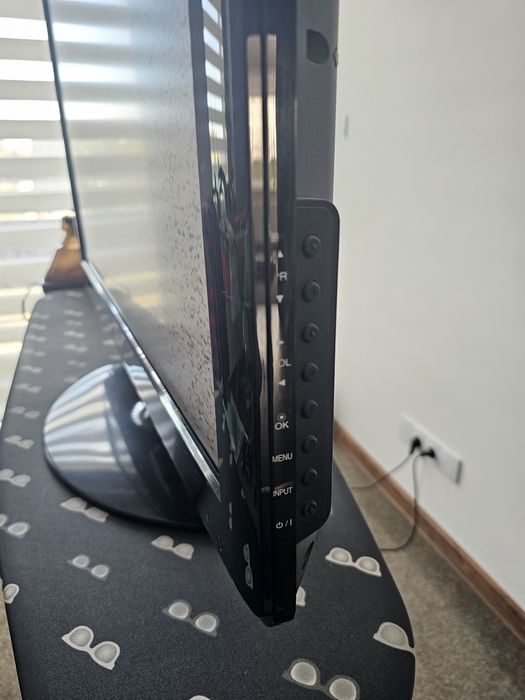 Telewizor LG model 32LT75