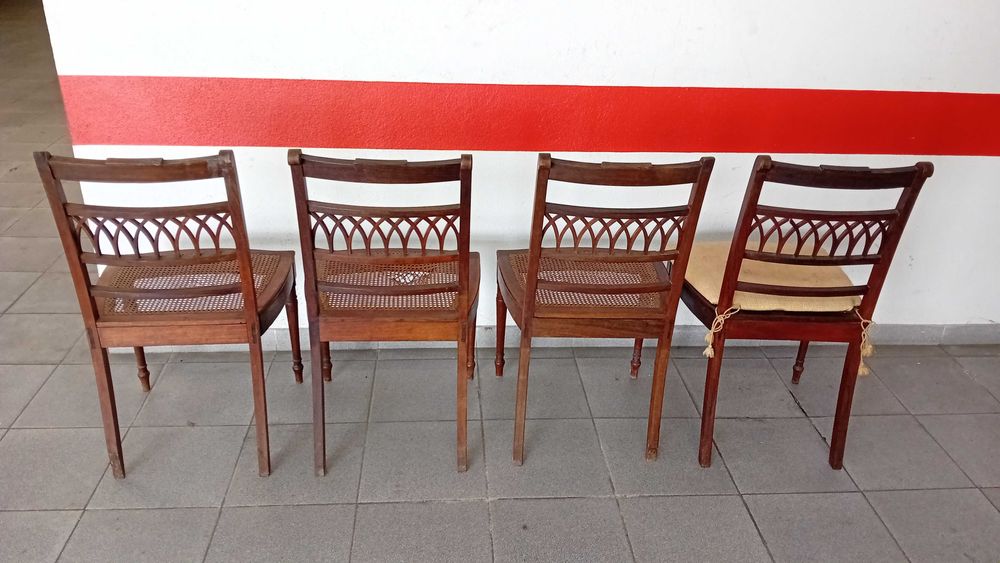 Conj 4 Cadeiras com Assento em Palhinha - para restauro