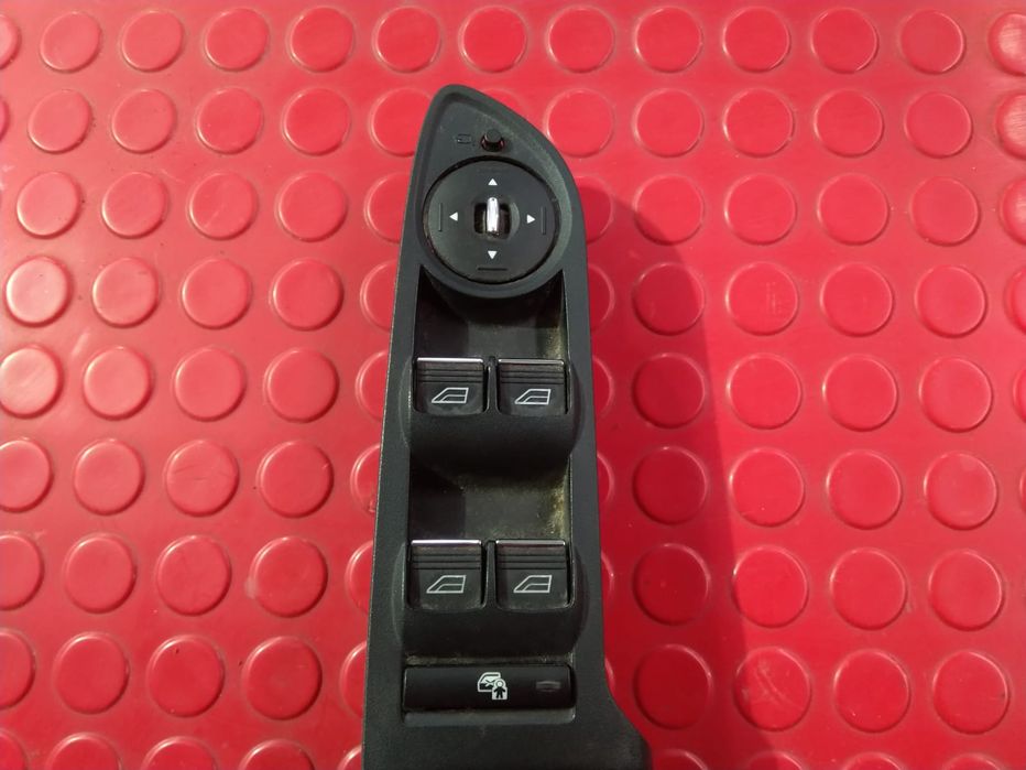 Interruptor / Comando Elevador Vidro Frente Esq