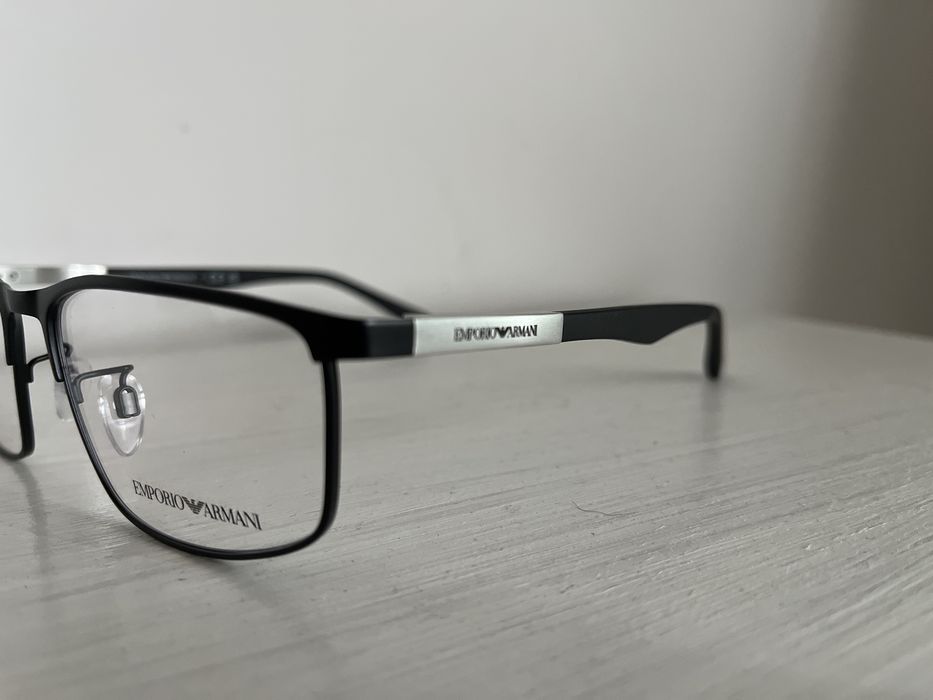 Oprawki marki Emporio Armani
