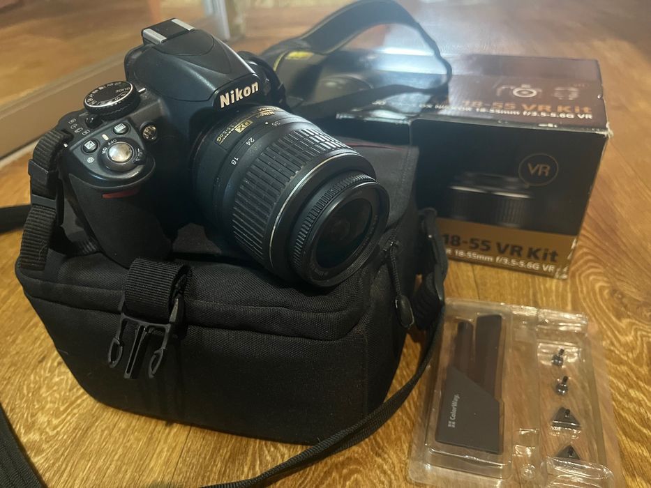 Продам дзеркальну камеру Nikon D3100