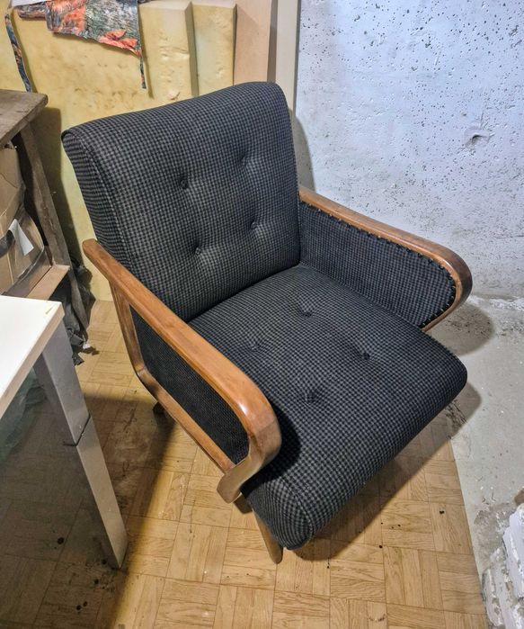 Fotel PRL po renowacji