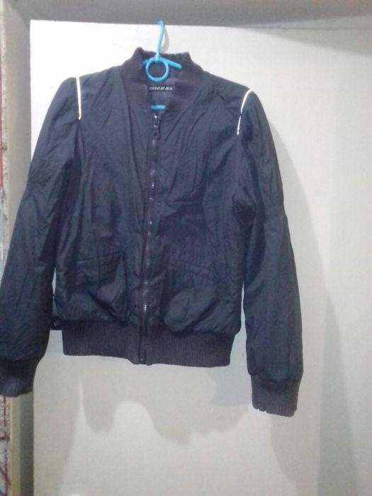 Куртка женская р.L Италия с утеплителем