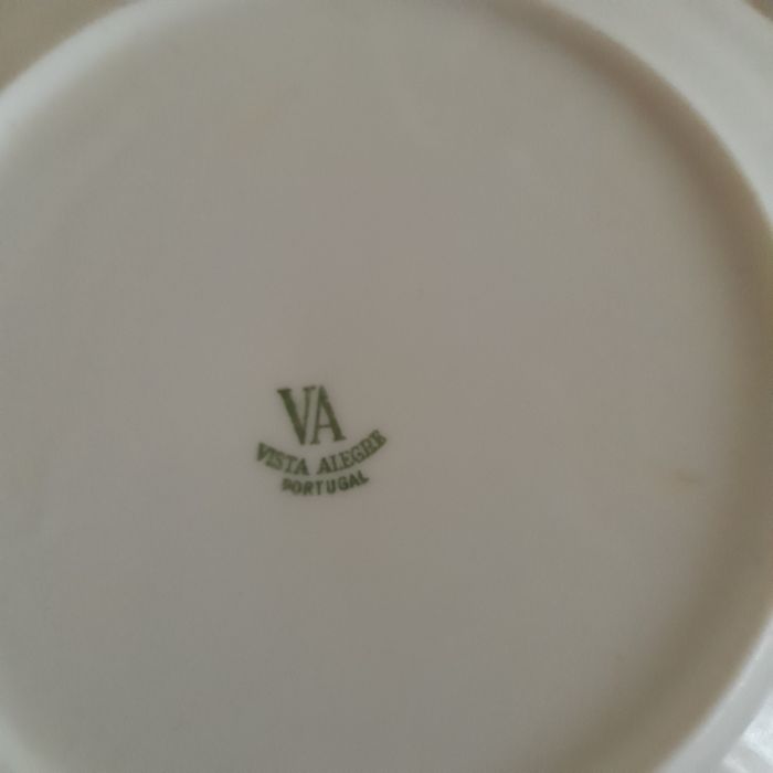 Cheerful View Plates456899473316270081