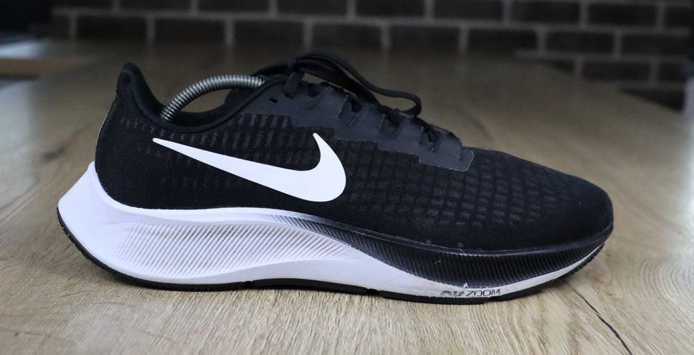Nike Air Zoom Pegasus 37 damskie biegowe 41 ( 27 cm)