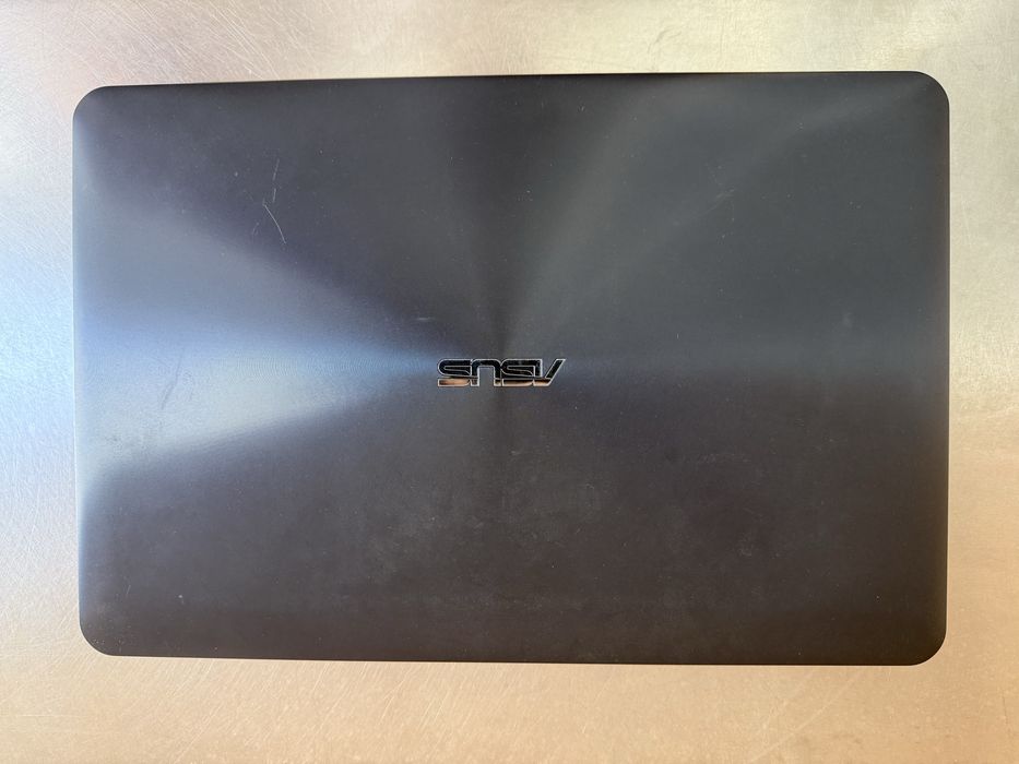 Portatil Asus X555L