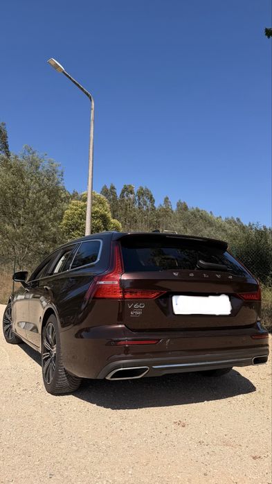 volvo v60 com todos os opciones disponiveis