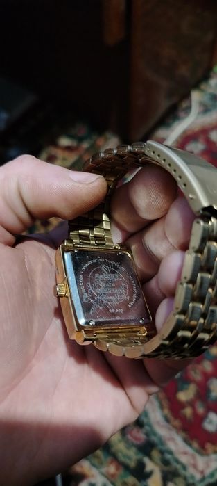 Продам часы рекорд механика
