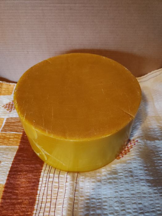 Wosk pszczeli z własnej pasieki