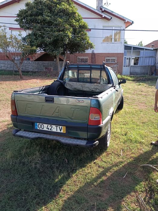 Fiat Strada - "Avariada"