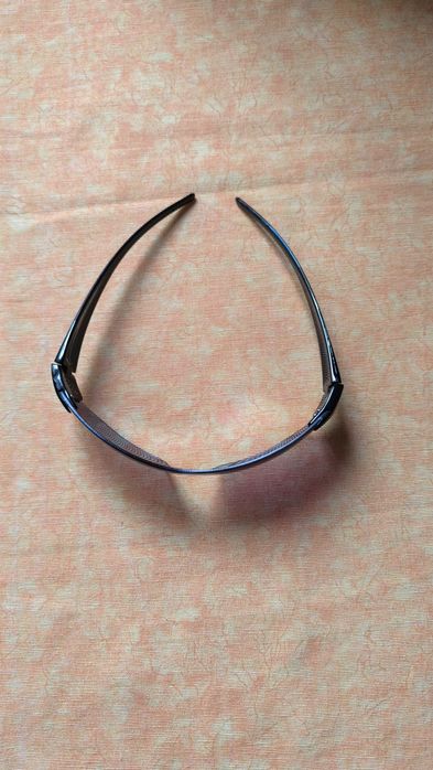 Óculos de sol futuristas