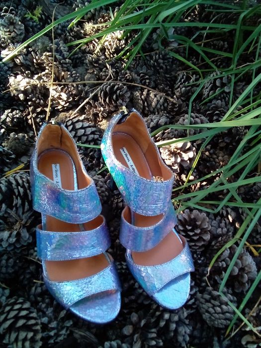 Кожаные босоножки, р.37