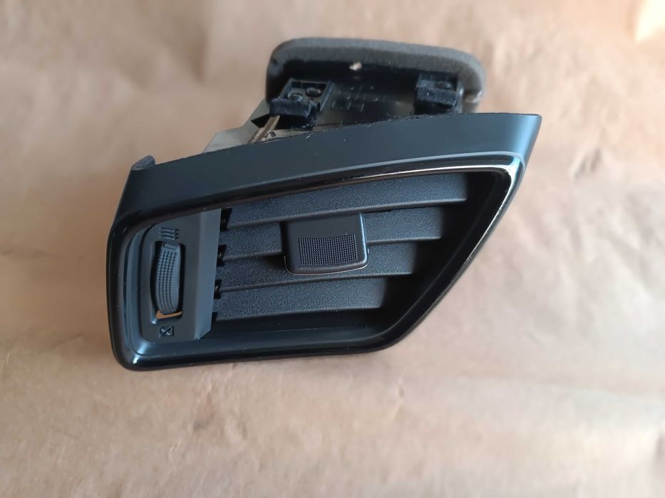 Kratka nawiewu NISSAN X-TRAIL T32 - Lewa