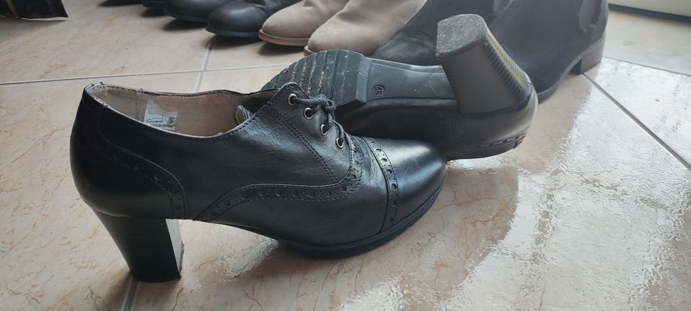 Lote de 8 pares de botas