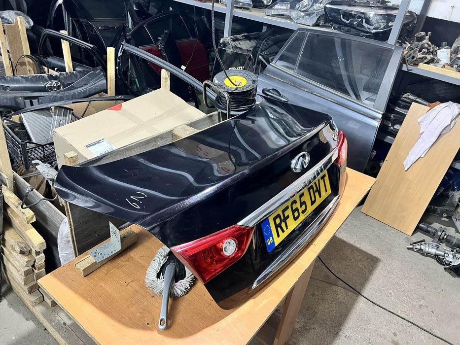 Крышка багажника infiniti q50