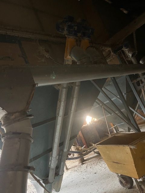 Silos na pasze - WEWNĘTRZNY - Silosy 2 tony pojemność