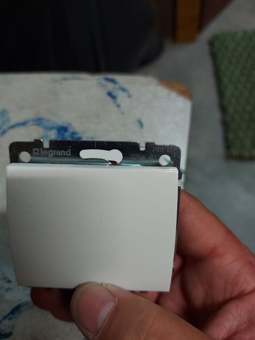 Botões legrand galea