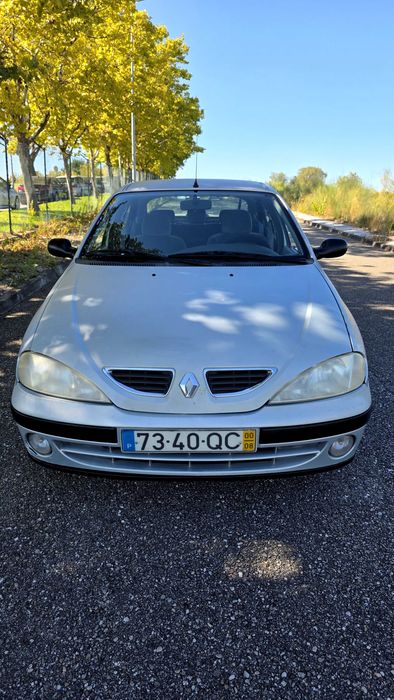 Renault Megane 1.4 16V Gasolina 2000 Pronto a Andar 1299 foto 2