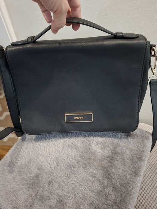 Torebka DKNY ala teczka