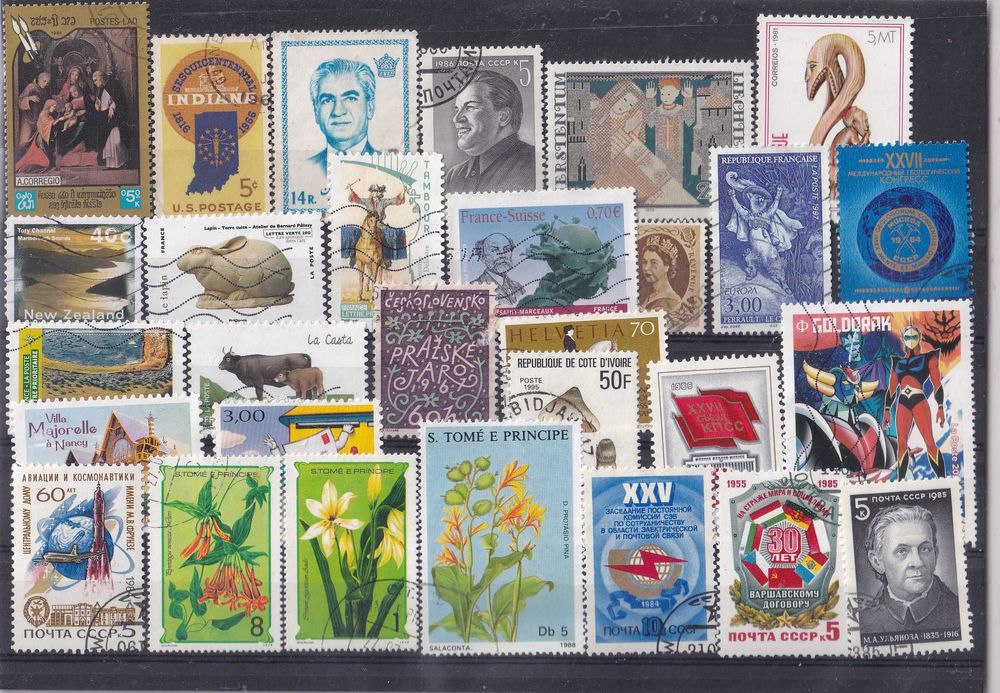 Stamps (200) Universal (4 sets)