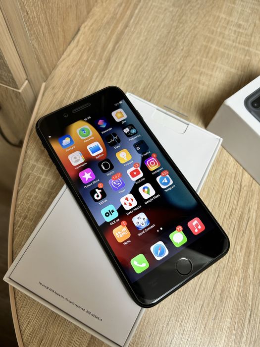 Продаю iphone 7 plus
