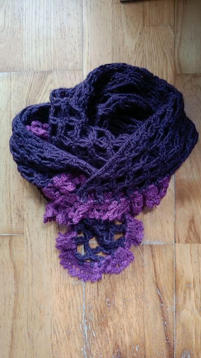 Ręcznie robiona ażurowa chusta z wełny handmade wool Boho chic