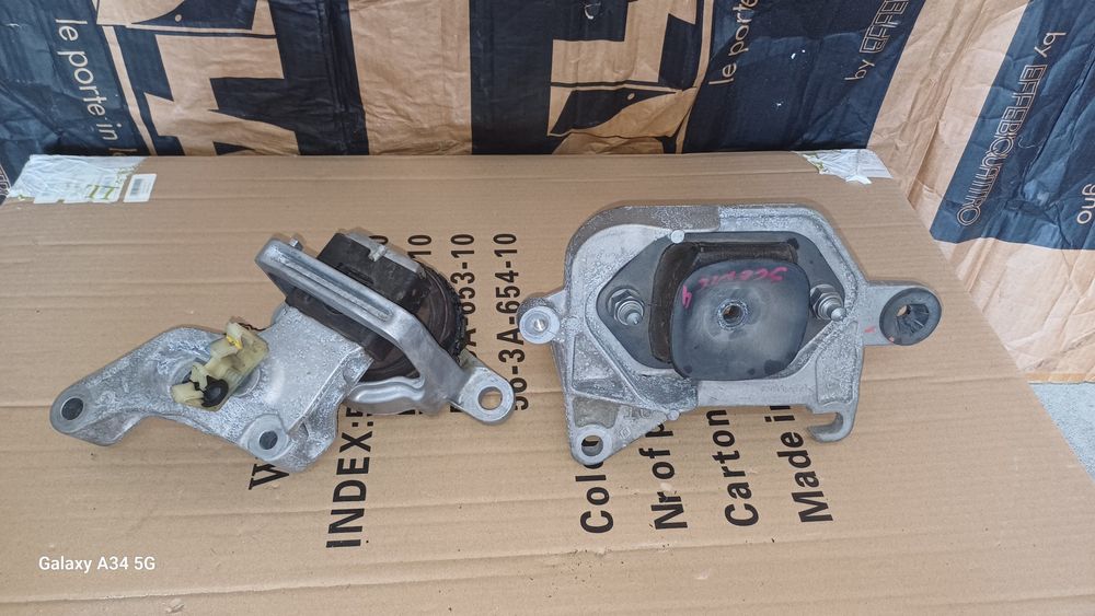 Poduszka Łapa silnika skrzyni biegów renault scenic lV 4 1.7 diesel