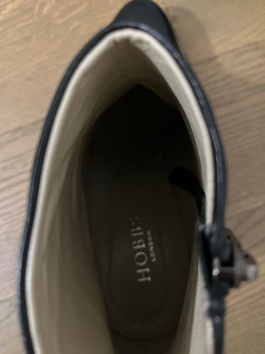 Botki Hobbs London 42
