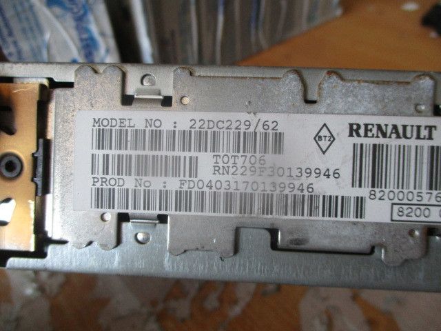 Rádio / auto-rádio RENAULT Trafic II Chassis (EL)