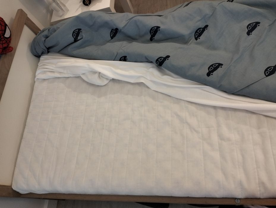 Cama criança Ikea