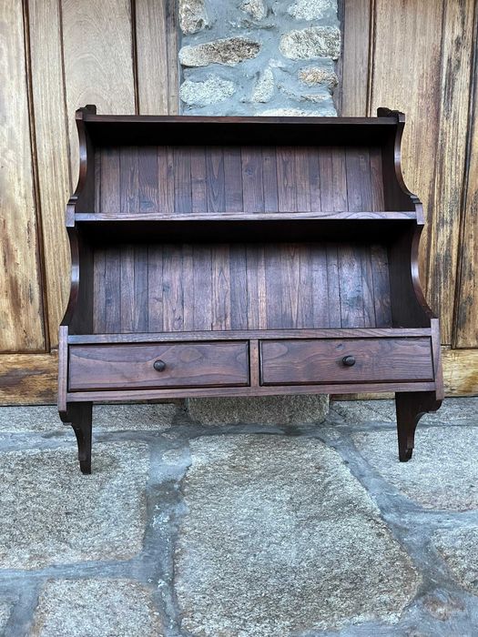 Aparador de parade em castanho