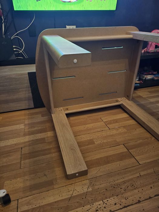 Mesa Redonda de madeira