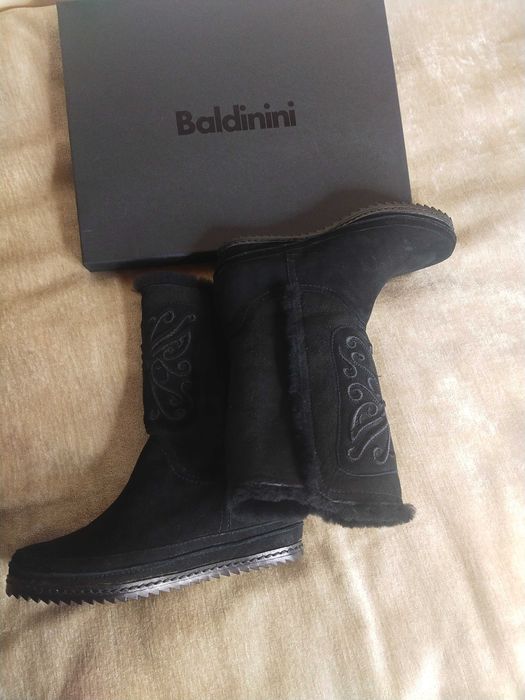 Продам новые замшевые сапоги Baldinini 36р. 37р.38р. Италия