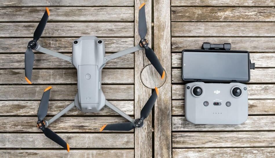 Квадрокоптер DJI Air 2S Fly More Combo