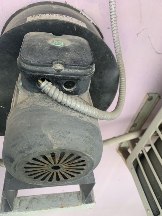 Вентиляційна система для кафе, пекарні, бару.