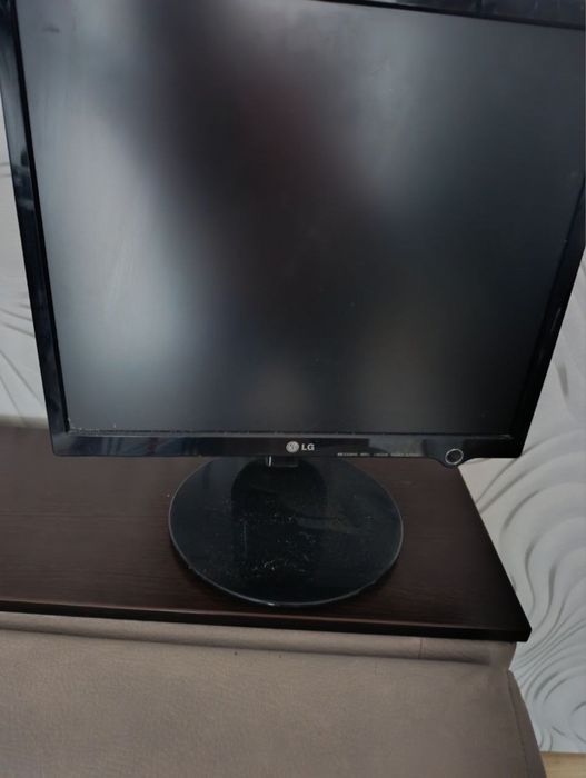 ПК AMD Ryzen 5 та монітори