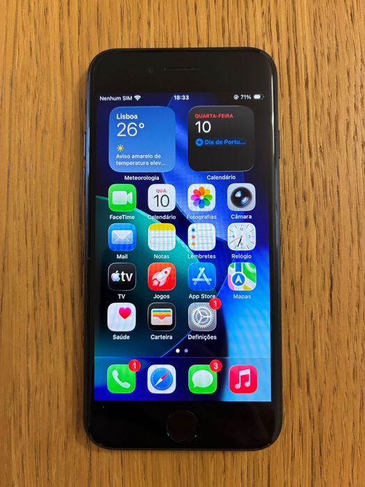 Iphone SE 2020 + Base De Carregamento Belkin + Capa Spigen Liquid Air